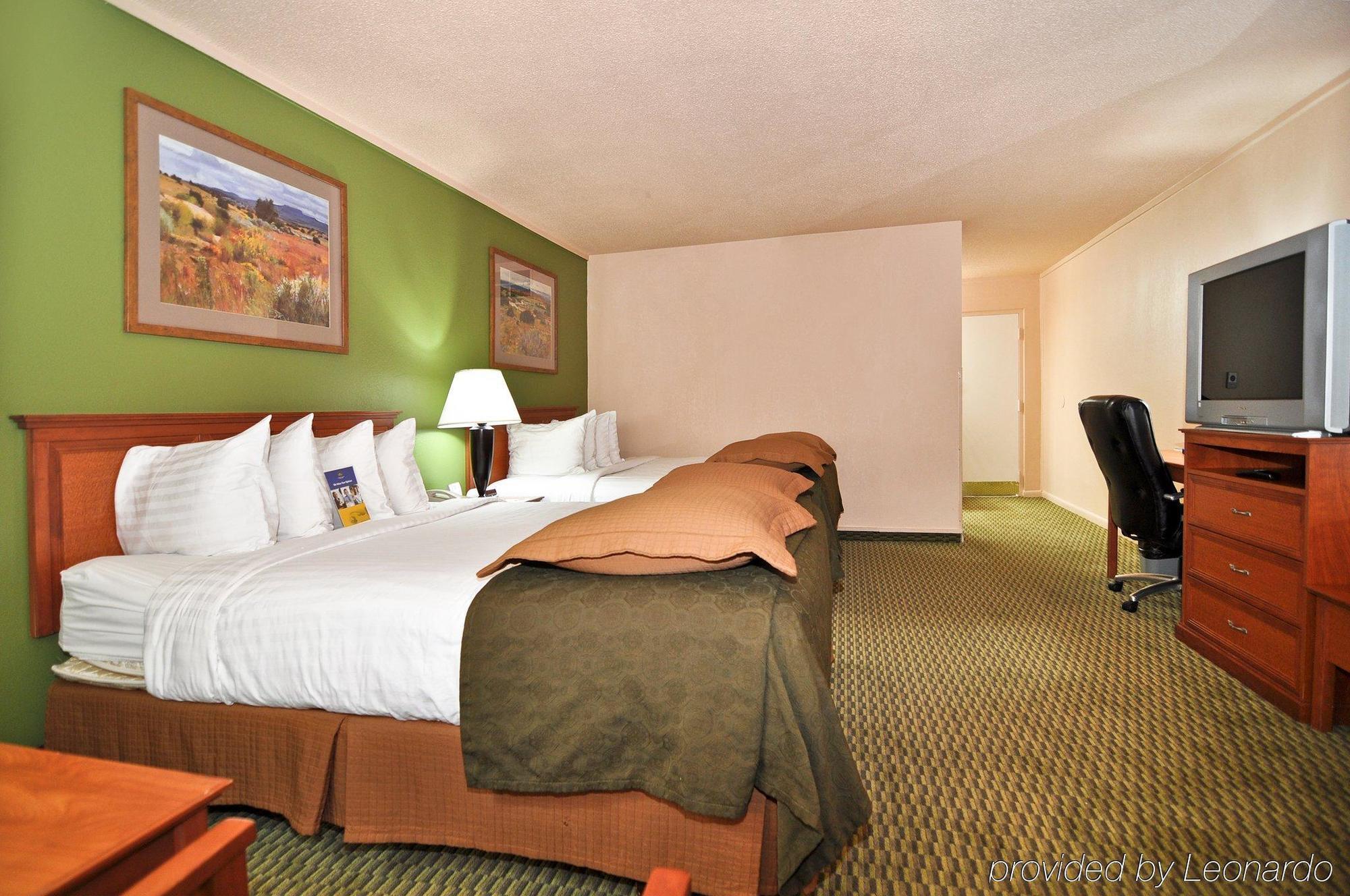 Days Inn & Suites By Wyndham Trinidad Room photo